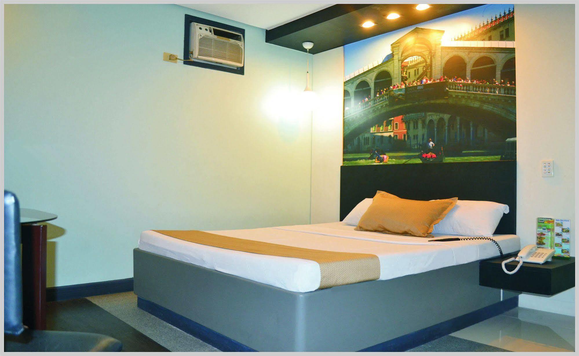 Hotel Dreamworld Araneta Cubao מראה חיצוני תמונה
