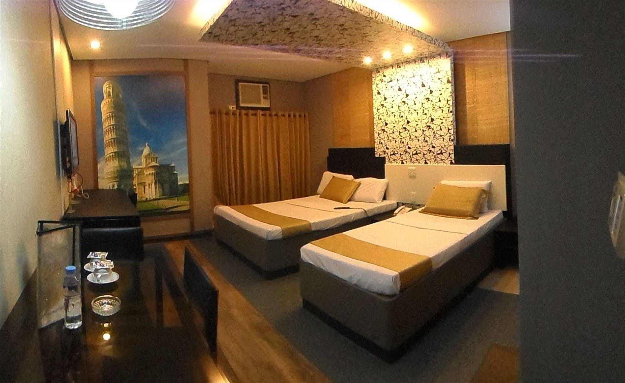 Hotel Dreamworld Araneta Cubao מראה חיצוני תמונה
