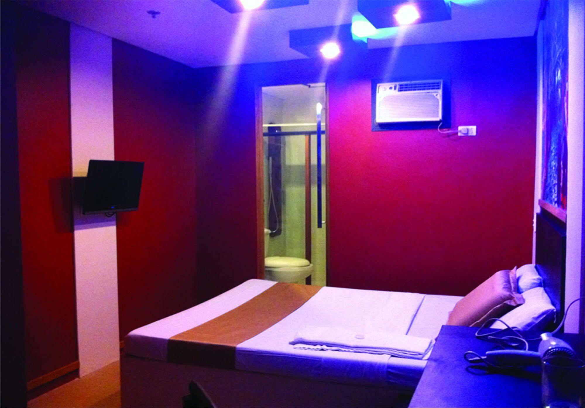 Hotel Dreamworld Araneta Cubao מראה חיצוני תמונה