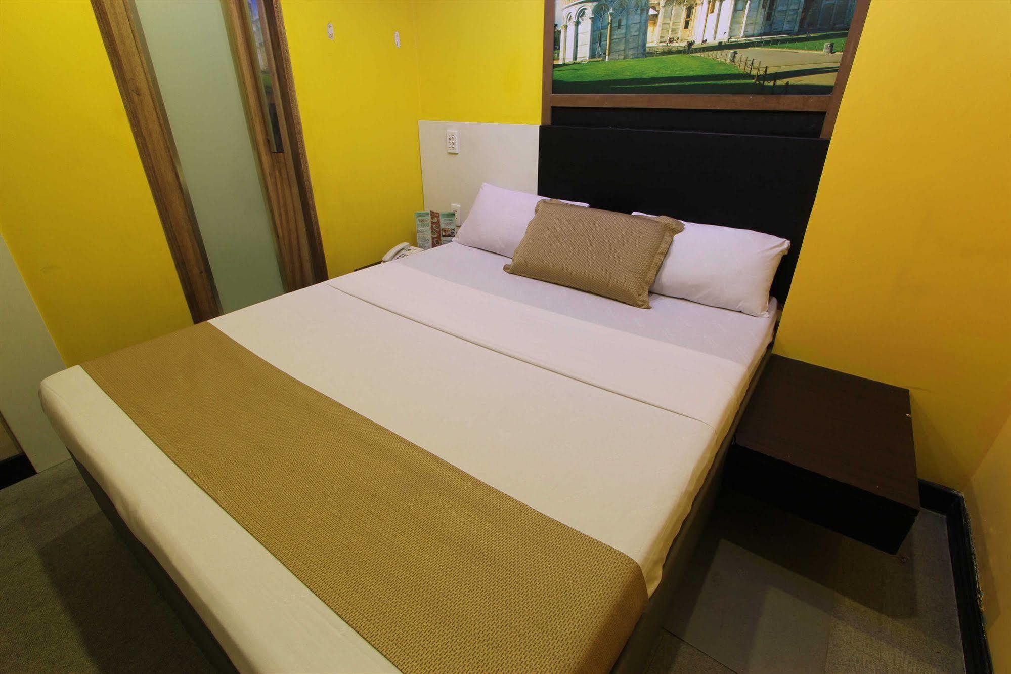 Hotel Dreamworld Araneta Cubao מראה חיצוני תמונה