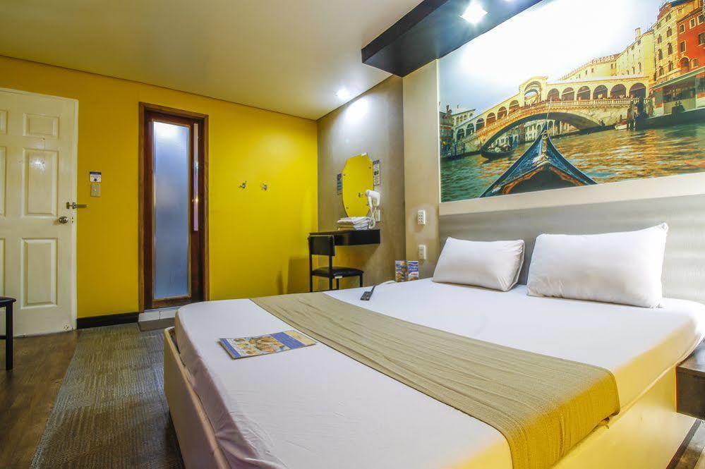 Hotel Dreamworld Araneta Cubao מראה חיצוני תמונה